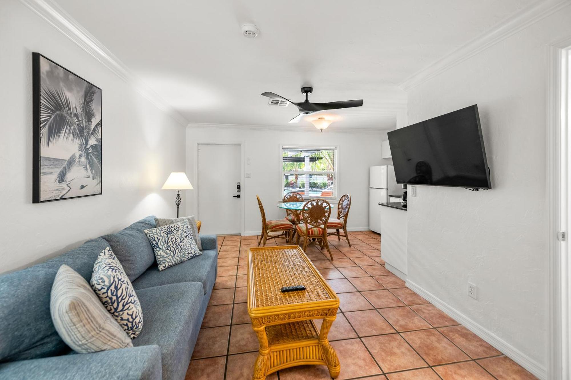 Tropic Isle At Anna Maria Island Inn Bradenton Beach Bagian luar foto
