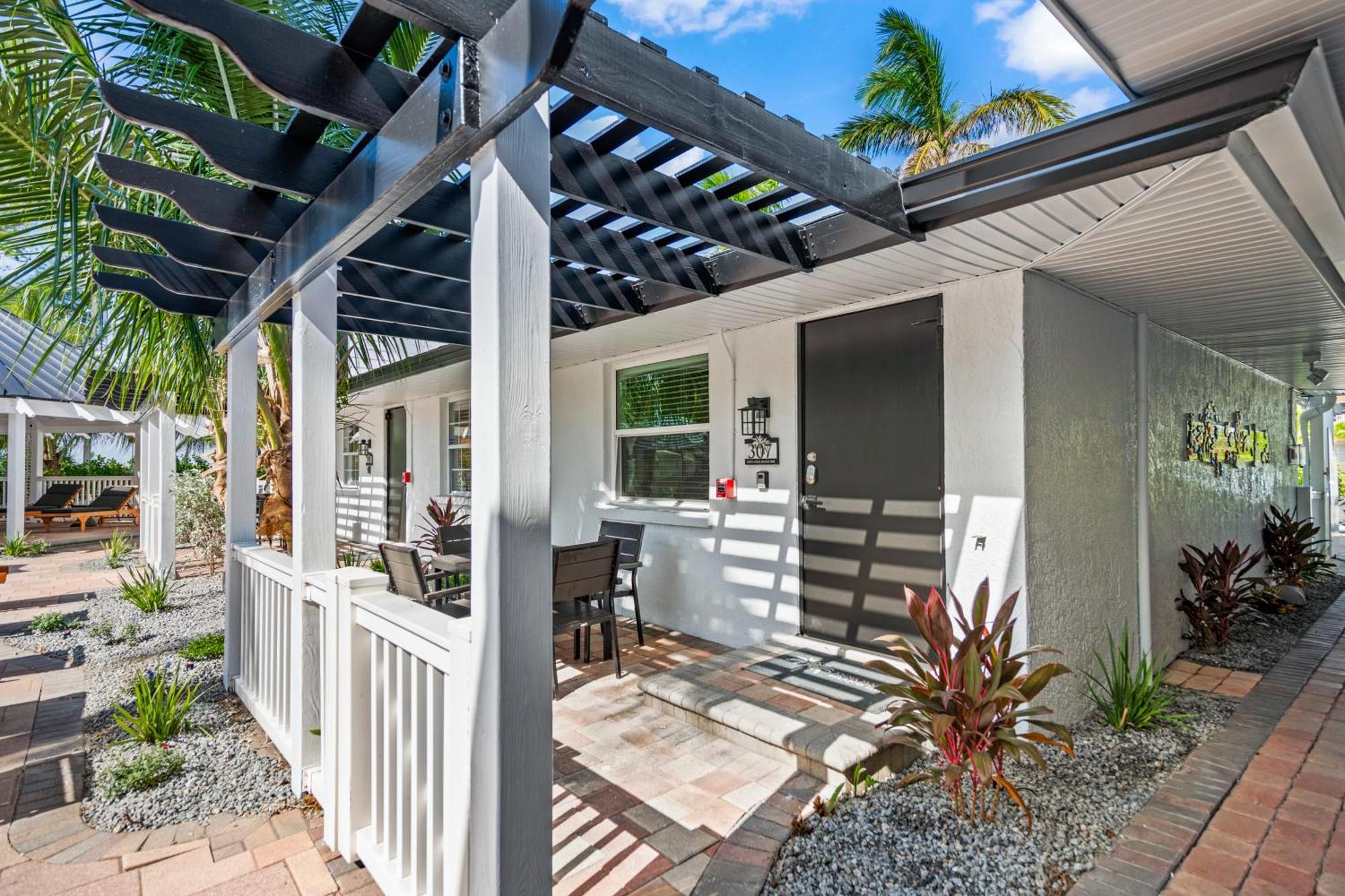 Tropic Isle At Anna Maria Island Inn Bradenton Beach Bagian luar foto