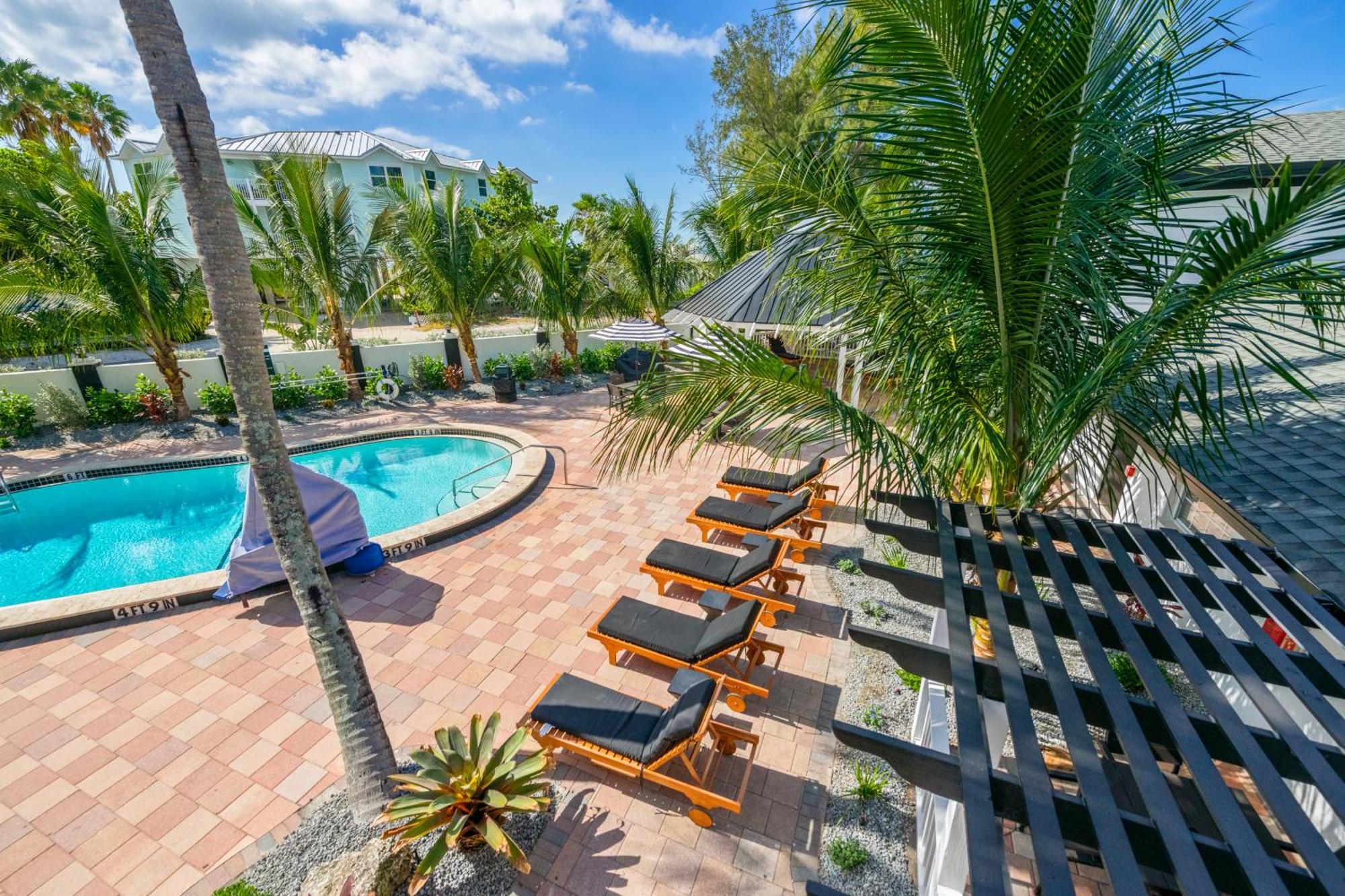 Tropic Isle At Anna Maria Island Inn Bradenton Beach Bagian luar foto